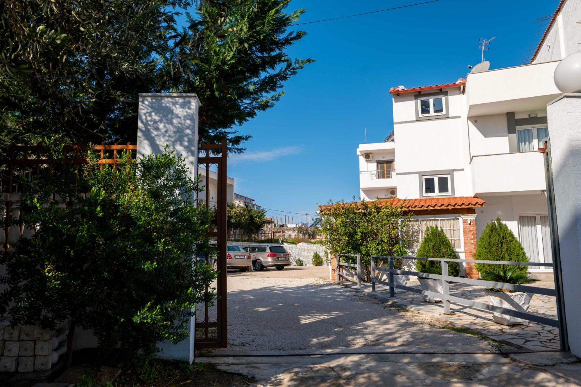 Apartments Aktea Ксамил Экстерьер фото